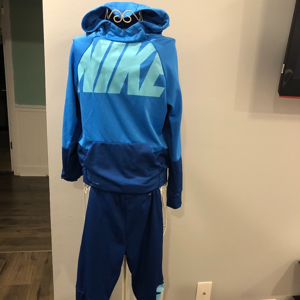 Nike Jogging suit